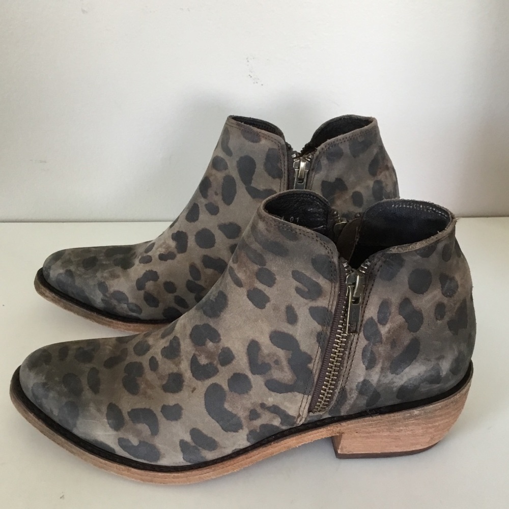 NWT Liberty Black Heart of the Wild Leopard Booties (7) 7.5 fit - Picture 5 of 9
